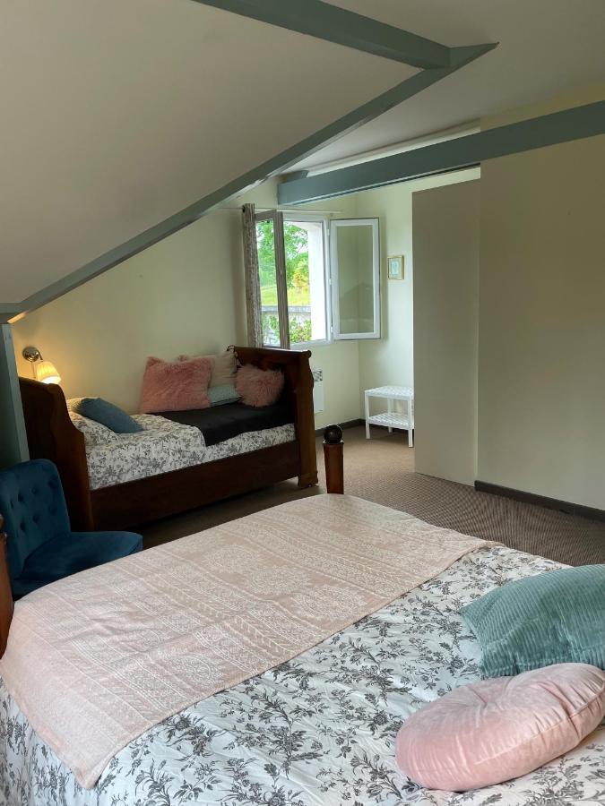 L'oree Des Roses, De Avec Jardin Et Piscine Holiday home *